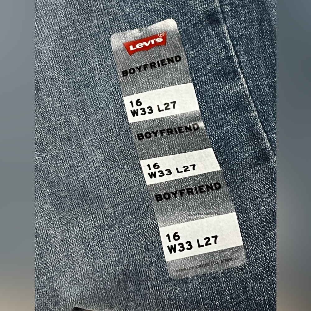 Size 16-Levi’s Boyfriend Capris